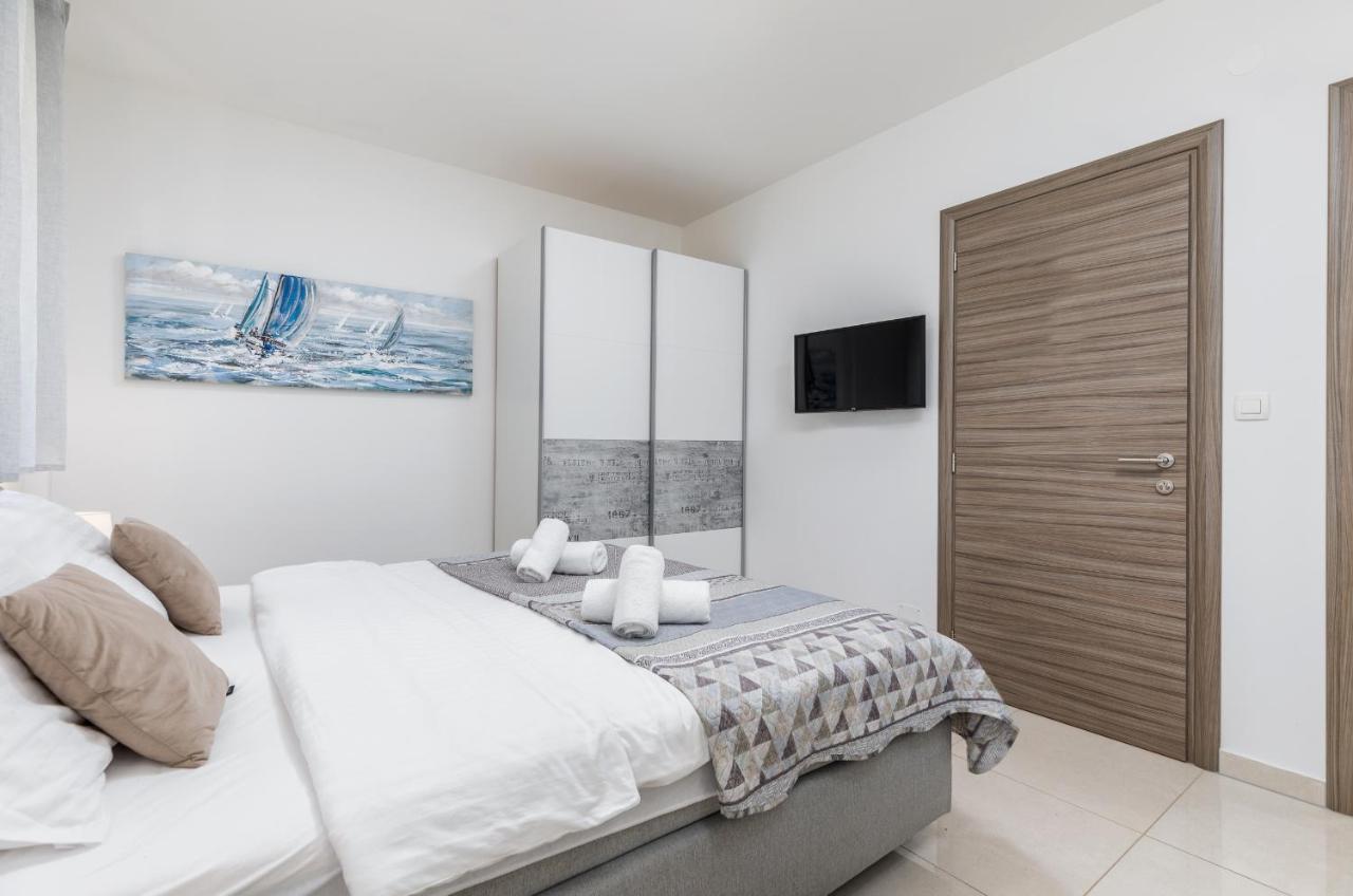 Marine Lux Apartments Pula Dış mekan fotoğraf